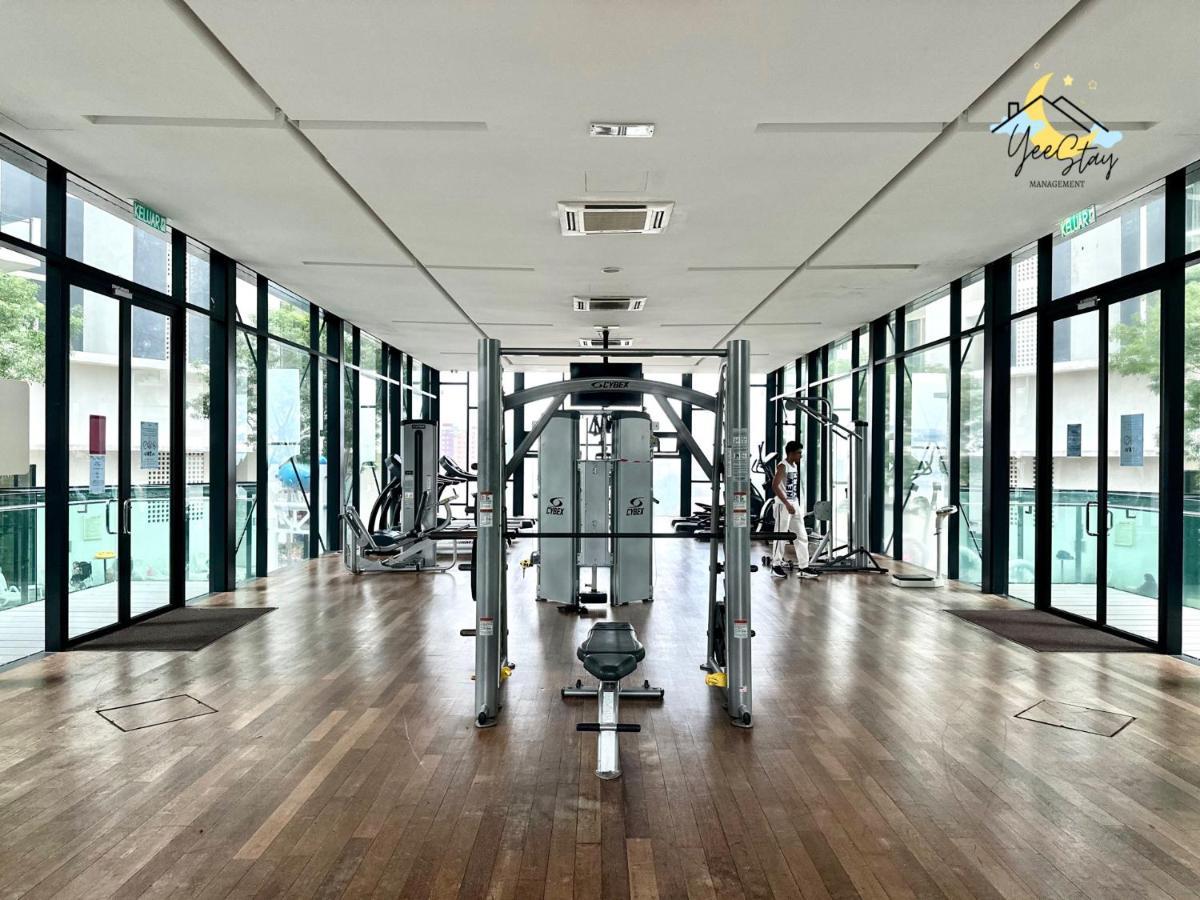 The Shore Residences 6-10pax/tv Videogame Apartment *